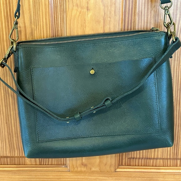 Madewell Transport Shoulder Crossbody in Forest - Picture 3 of 11